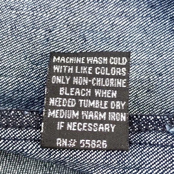 NWOT BACCINI Dark Denim Unlined Jean Jacket Size Medium - Picture 15 of 16